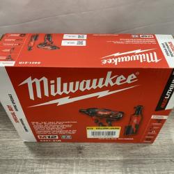NEW - Milwaukee 12V Lithium-Ion Cordless 3/8 in. Ratchet and Screwdriver (2-Tool) Combo Kit