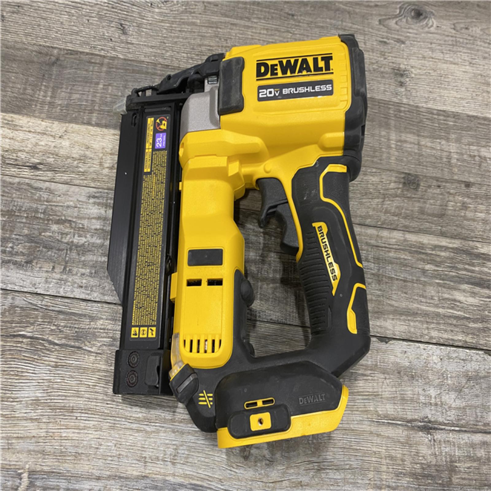 AS-IS DEWALT ATOMIC 20V MAX Lithium Ion Cordless 23 Gauge Pin Nailer Kit