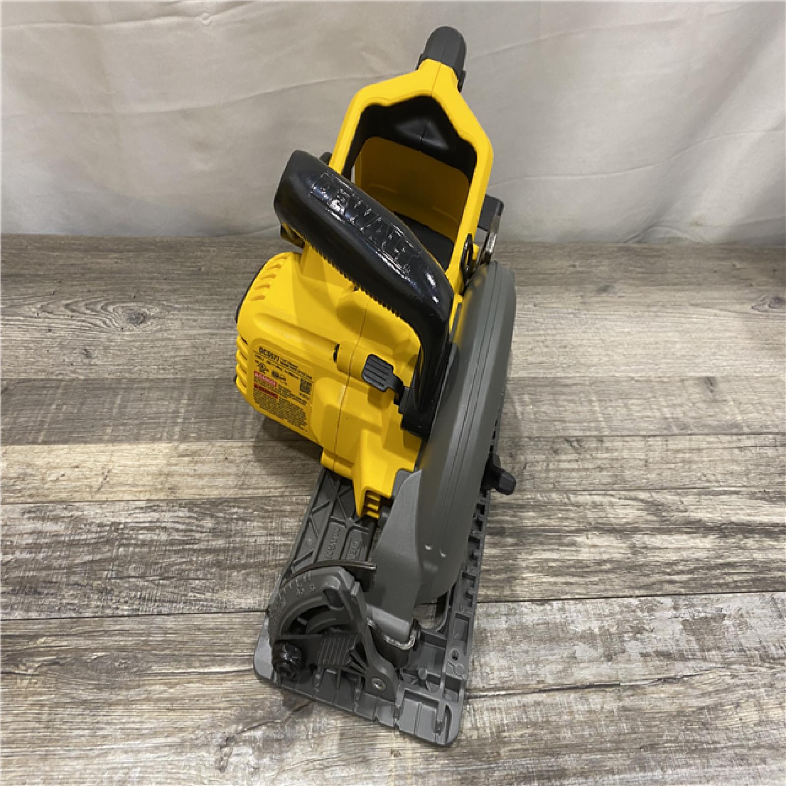 AS-IS DEWALT FLEXVOLT 60V MAX Cordless Brushless 7-1/4 in. Wormdrive Style Circular Saw (Tool Only)