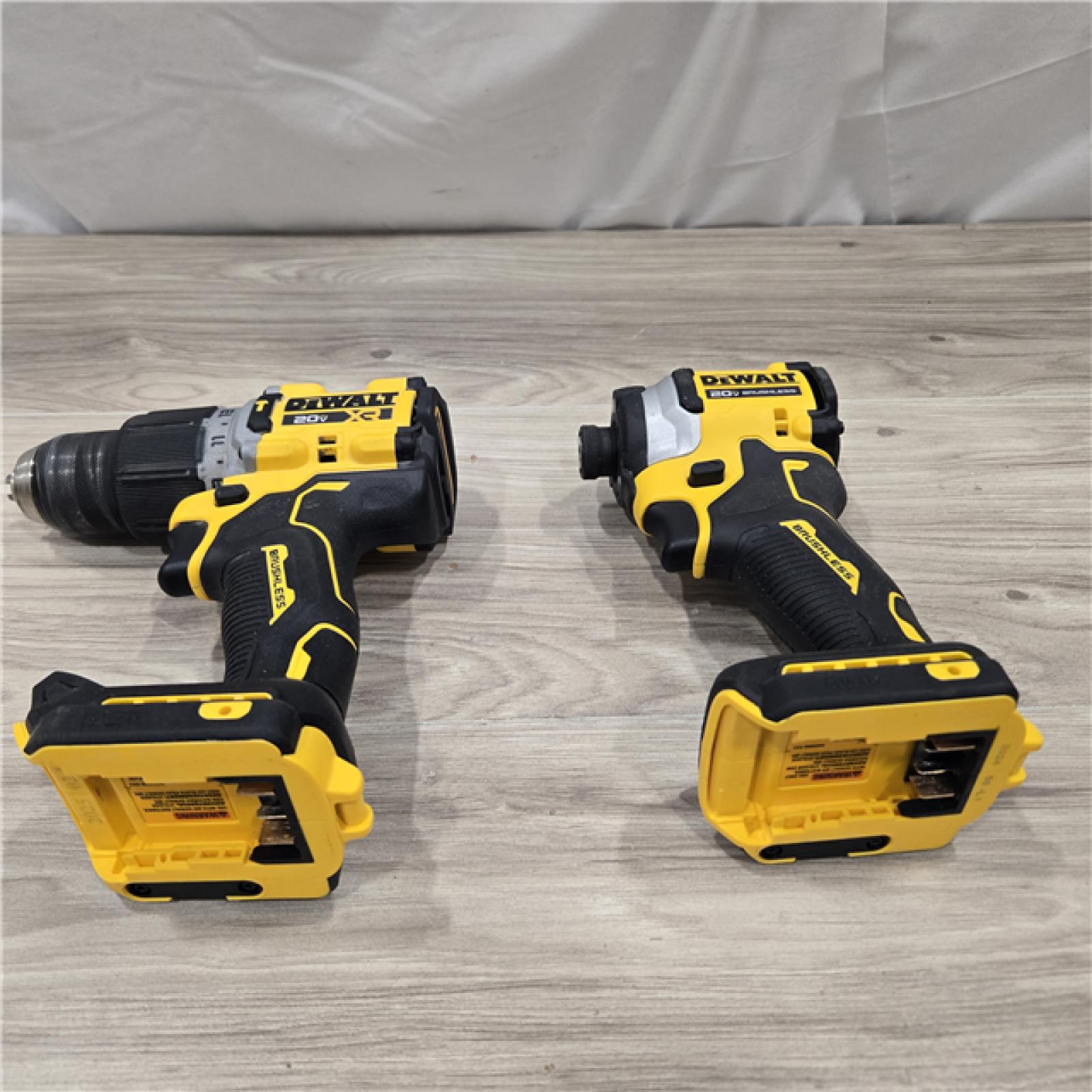 AS-IS DEWALT 20V MAX XR Hammer Drill/ Impact Driver Kit