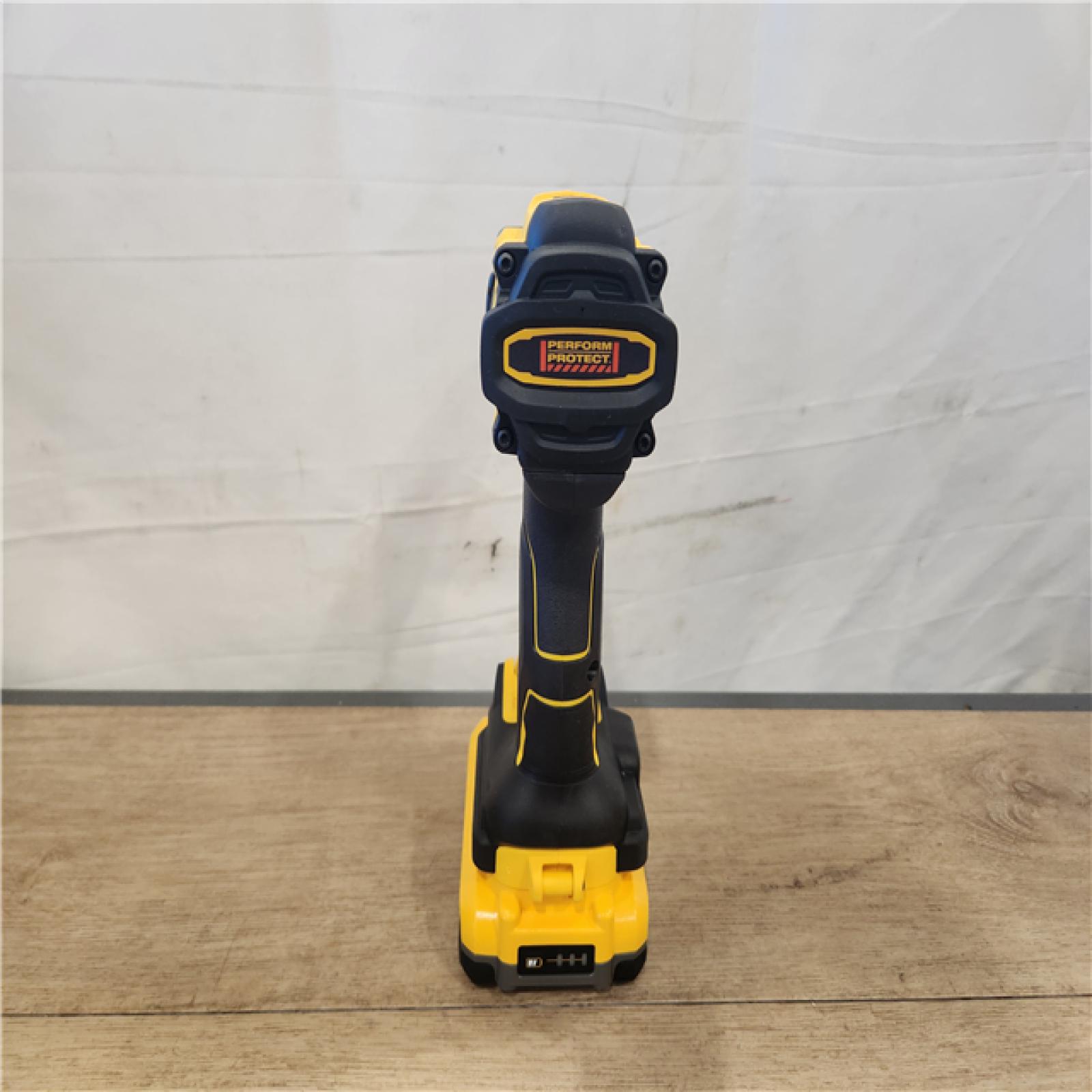AS-IS- DEWALT 20V XR Lithium-Ion Cordless Brushless 1/2 in. Drill/Driver Kit