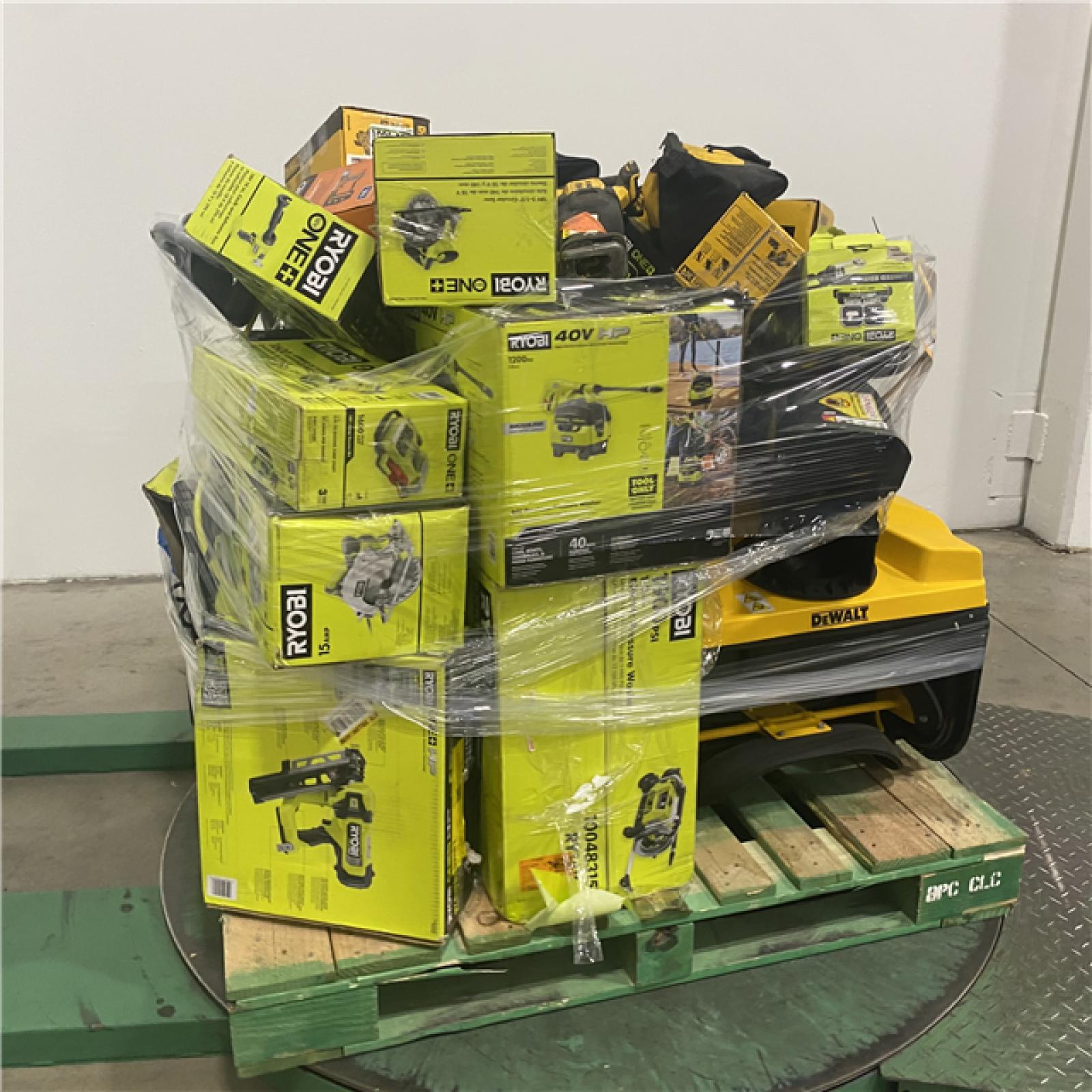 Dallas Location - As-Is Tool Pallet