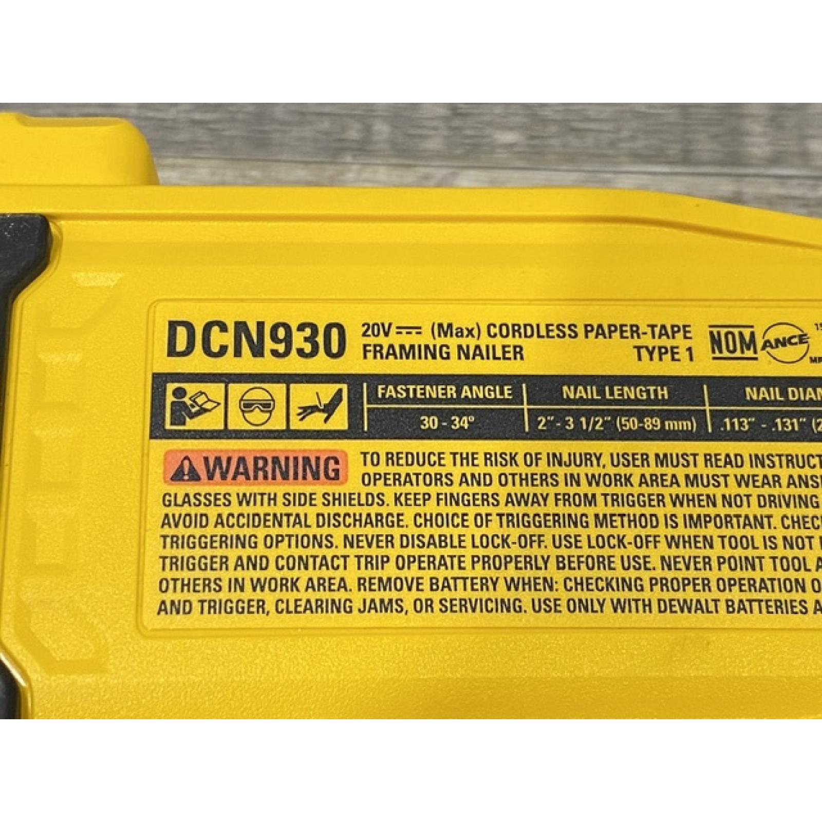 AS-IS DEWALT 20-Volt 30° Cordless Framing Nailer Kit