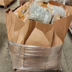 Phoenix Location MSI 0.50 in. Quantum Glacial Silver Gray Fire Glass - 20 lb. Bag (25+ Bags)