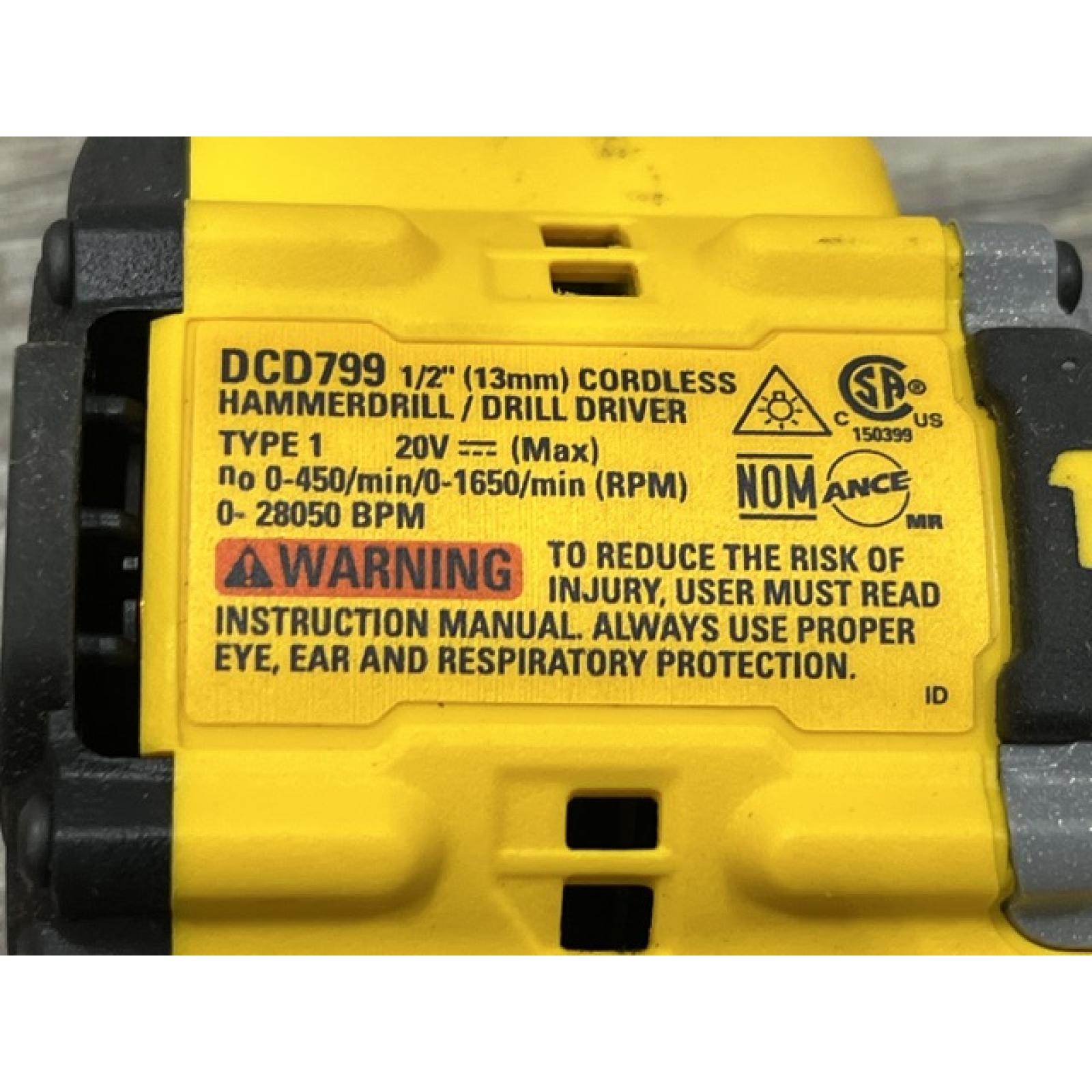 AS-IS DEWALT ATOMIC 20V Lithium-Ion Cordless 1/2 in. Hammer Drill Kit