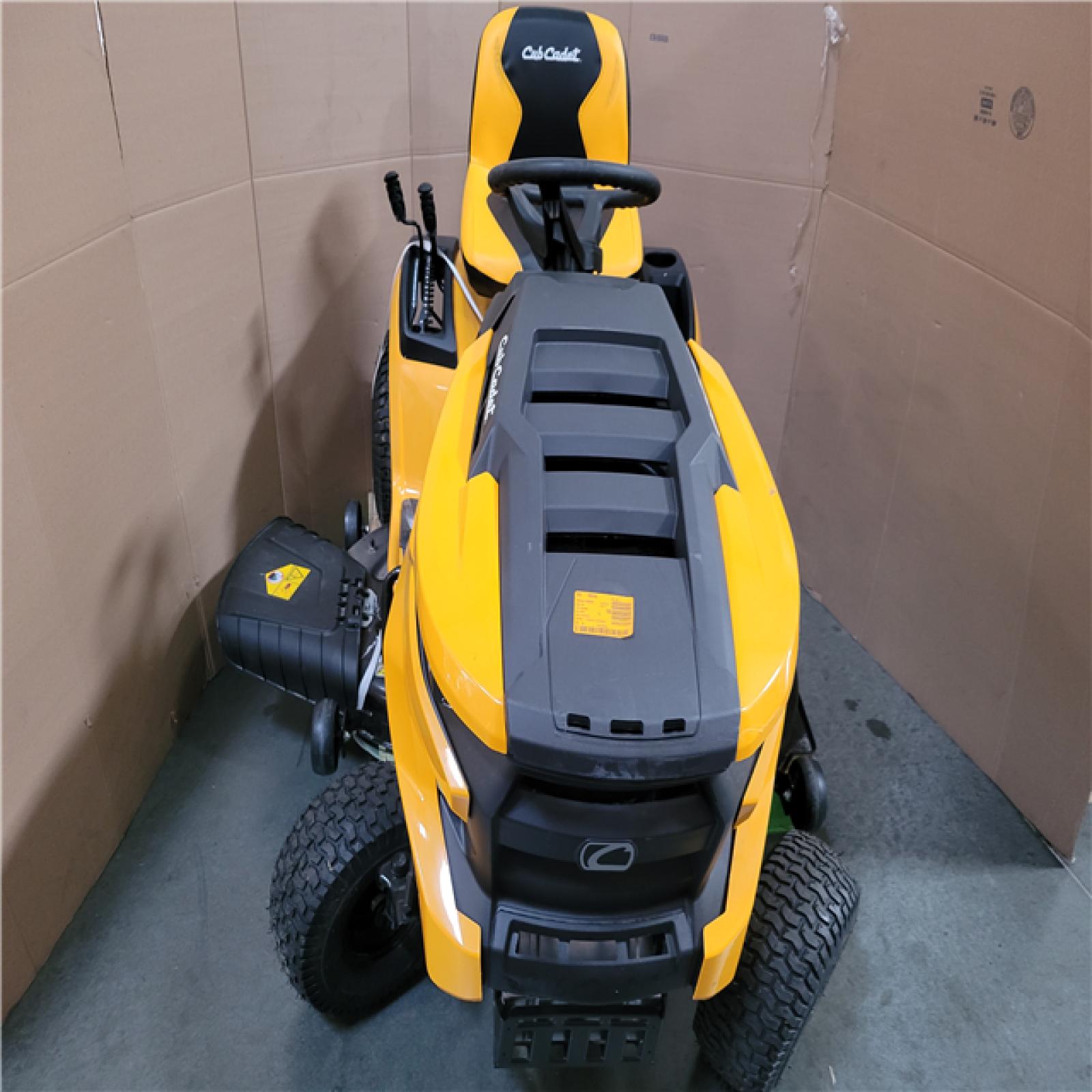 CALIFORNIA AS-IS CUB CADET LT46 RIDING MOWER