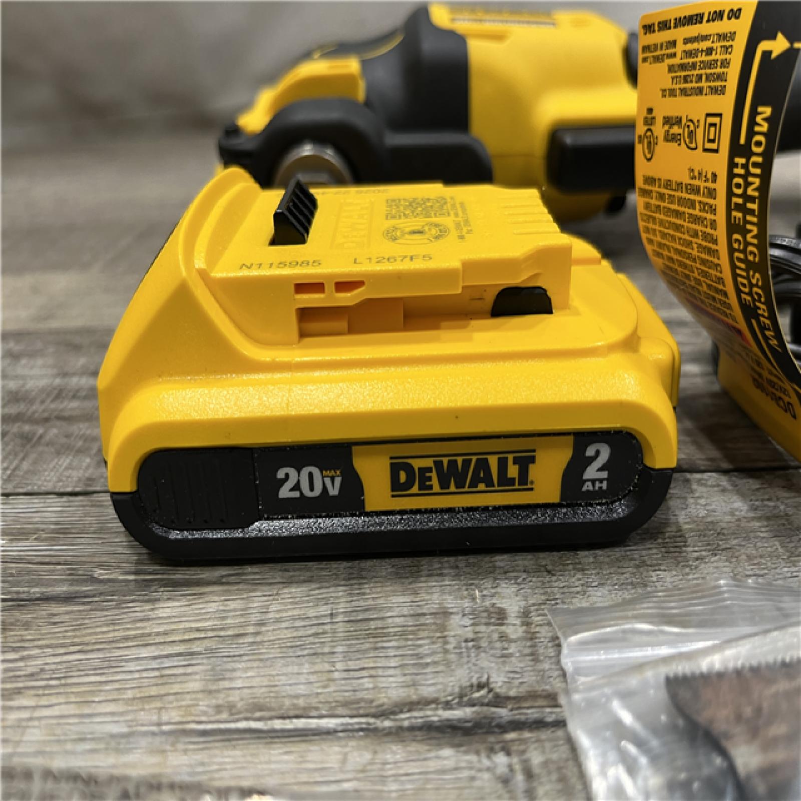AS-IS DEWALT ATOMIC 20V MAX Cordless Brushless Oscillating Multi Tool Kit