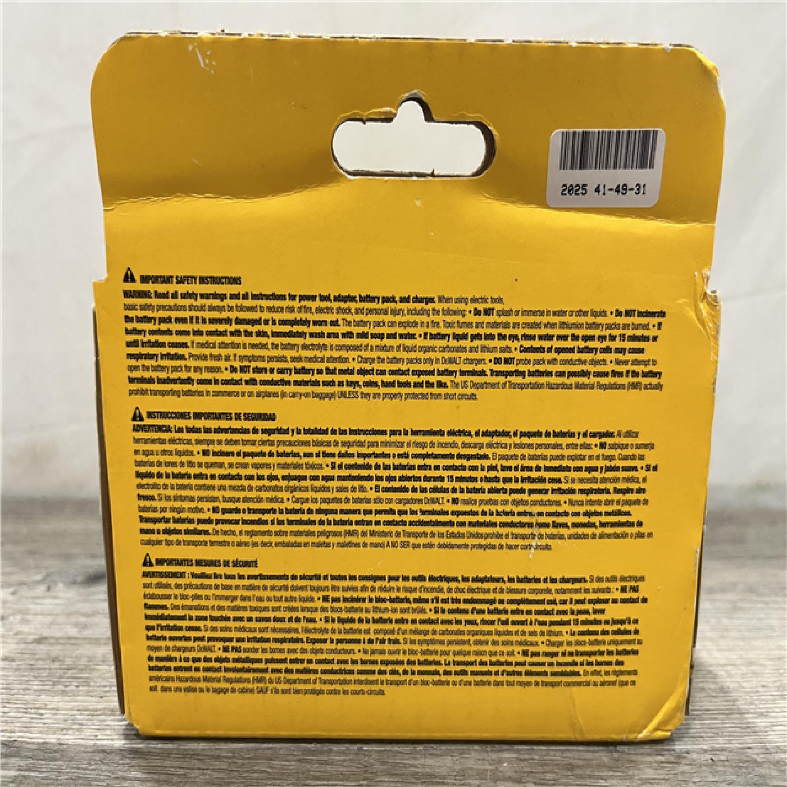 NEW! DEWALT  4.0 Ah Compact Battery
