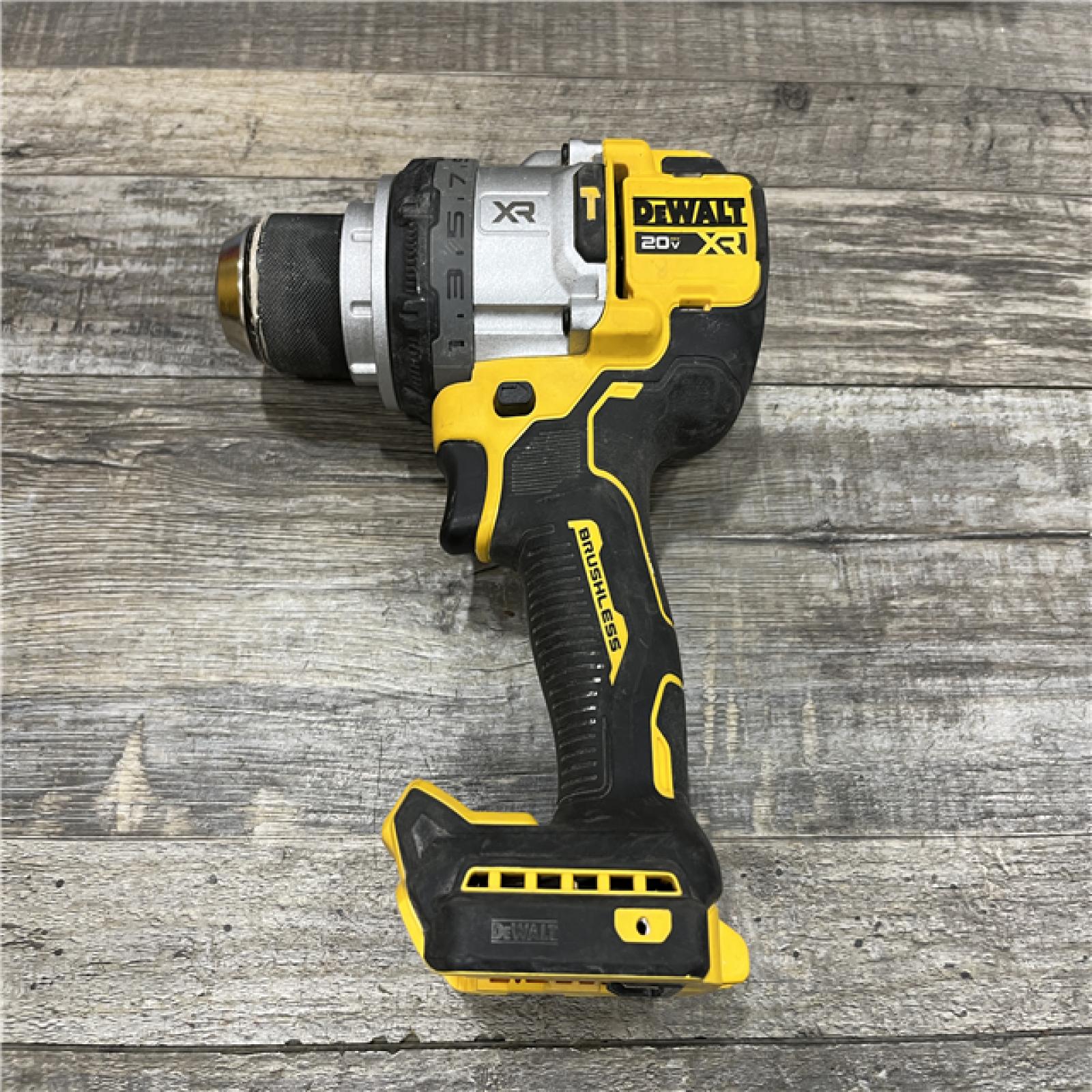 AS-IS DEWALT 20V XR Lithium-Ion Cordless Hammer Drill Kit