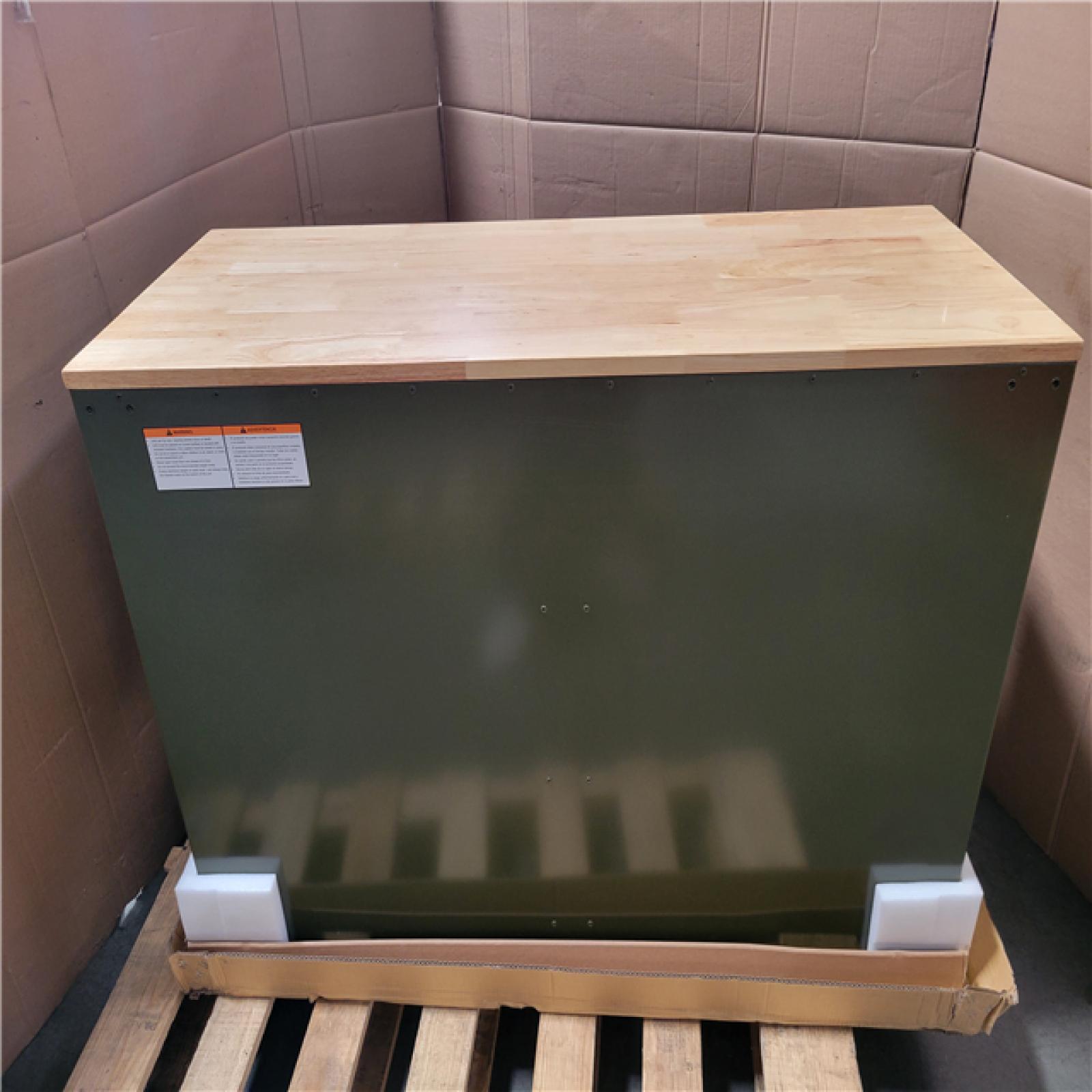 California NEW Husky 9-Drawer Mobile Workbench