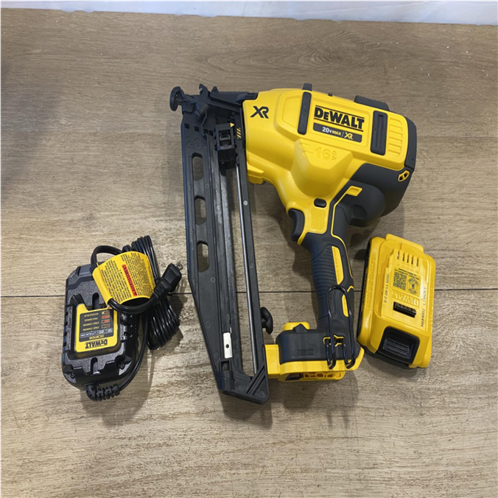 AS-IS DEWALT 20V MAX XR 16-Gauge Electric Cordless Angled Finishing Nailer Kit