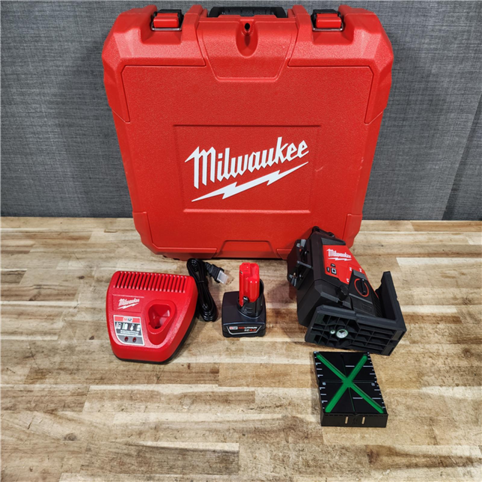 HOUSTON LOCATION - AS - IS Milwaukee 12-Volt Lithium-Ion Cordless Green 250 ft. 3-Plane Laser Level Kit