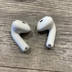 AS-IS Apple Airpods 4 Wireless Charging Case