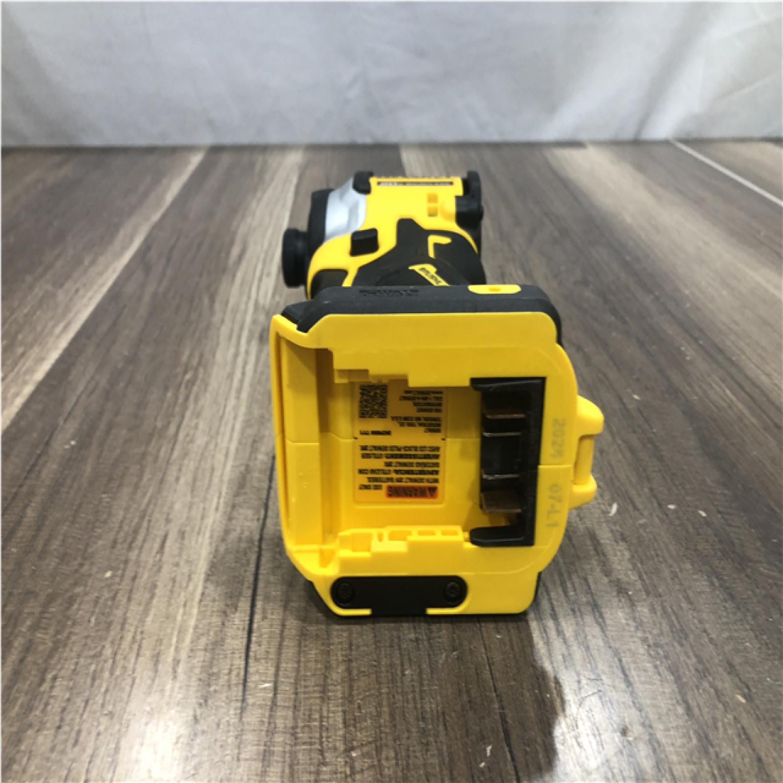 AS-IS DEWALT ATOMIC 20V MAX Lithium-Ion Cordless 1/4 in. Brushless Impact Driver Kit