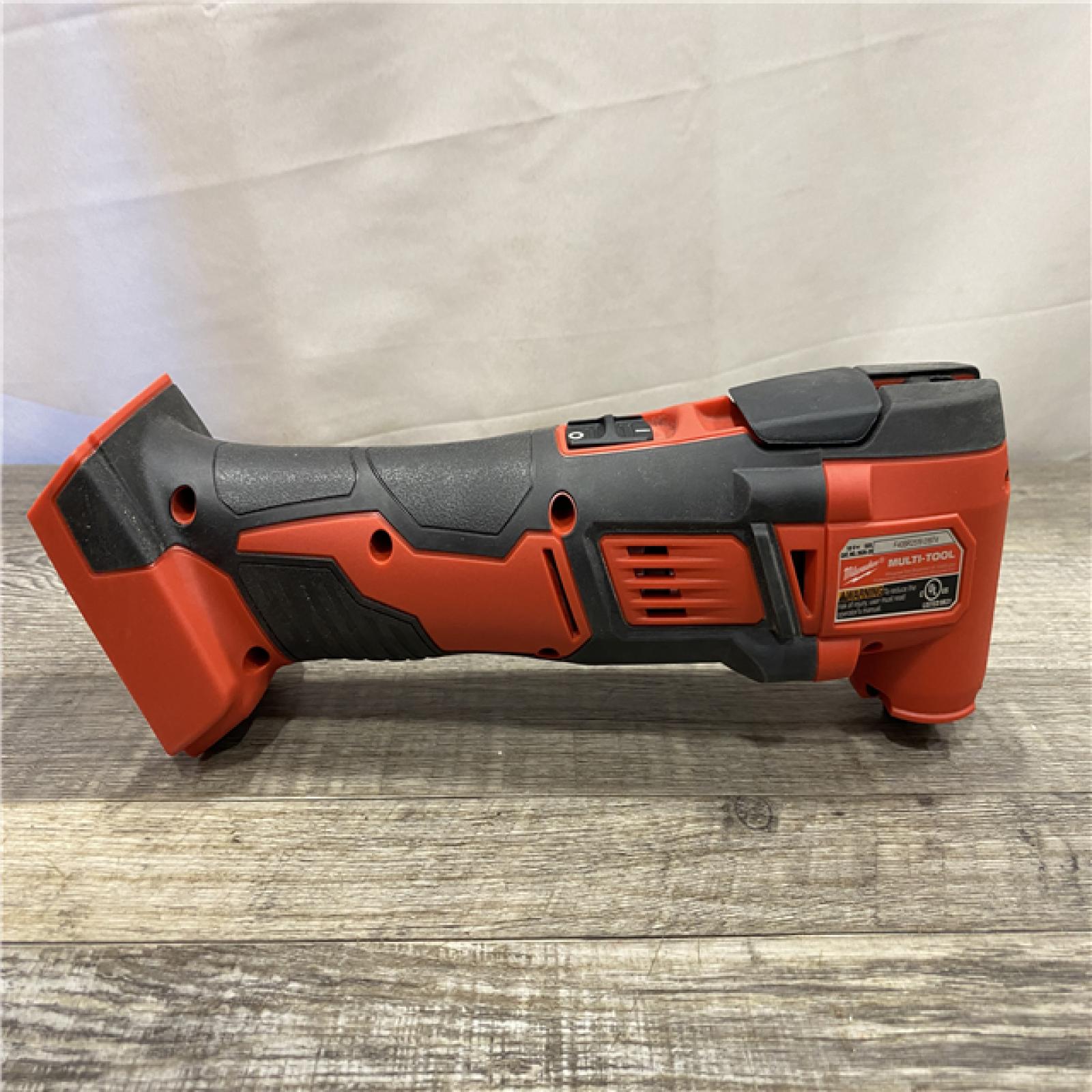 AS-IS Milwaukee 18V Lithium-Ion Cordless Oscillating Multi-Tool (Tool-Only)