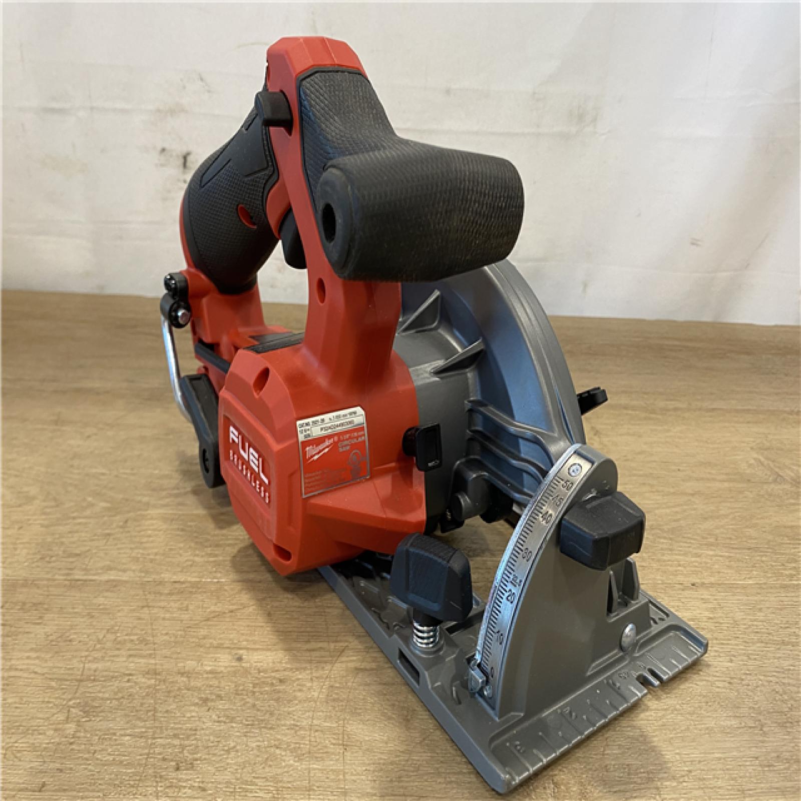 AS-IS MILWAUKEE M12 CIRCULAR SAW (Tool-Only)