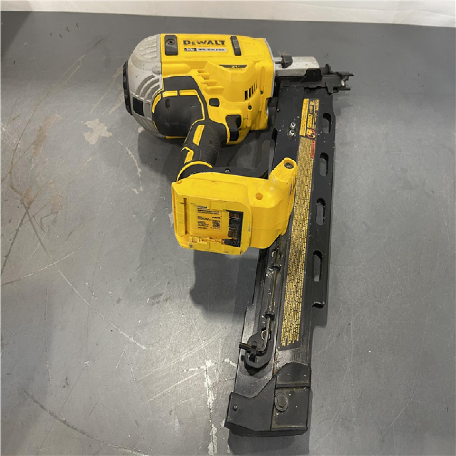 AS-IS - DeWalt 20V MAX XR Lithium-Ion Electric Cordless Brushless 2-Speed 21° Plastic Collated Framing Nailer (Tool Only)