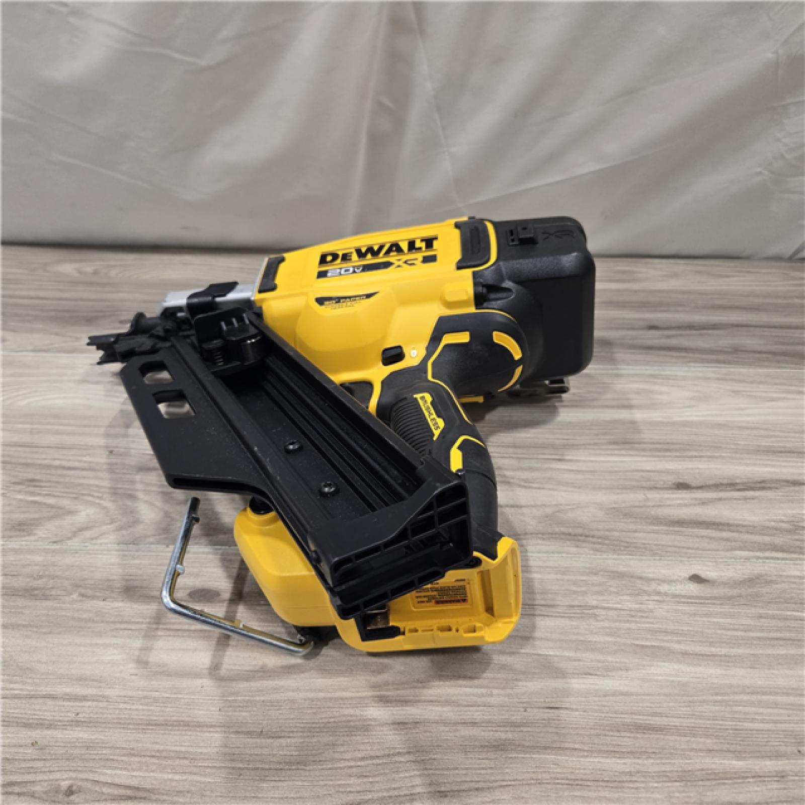 AS-IS DEWALT 20V 30 Degree Cordless Framing Nailer (Tool-Only)