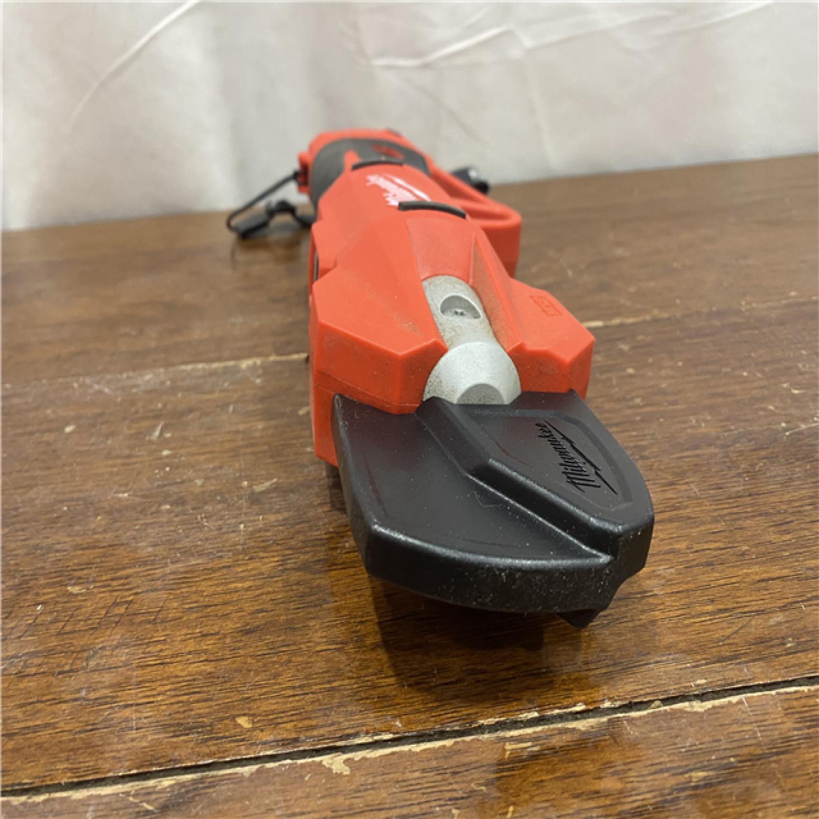 AS-IS Milwaukee 2534-21 M12 Lithium-Ion Brushless Cordless Pruning Shears Kit 2.0 Ah