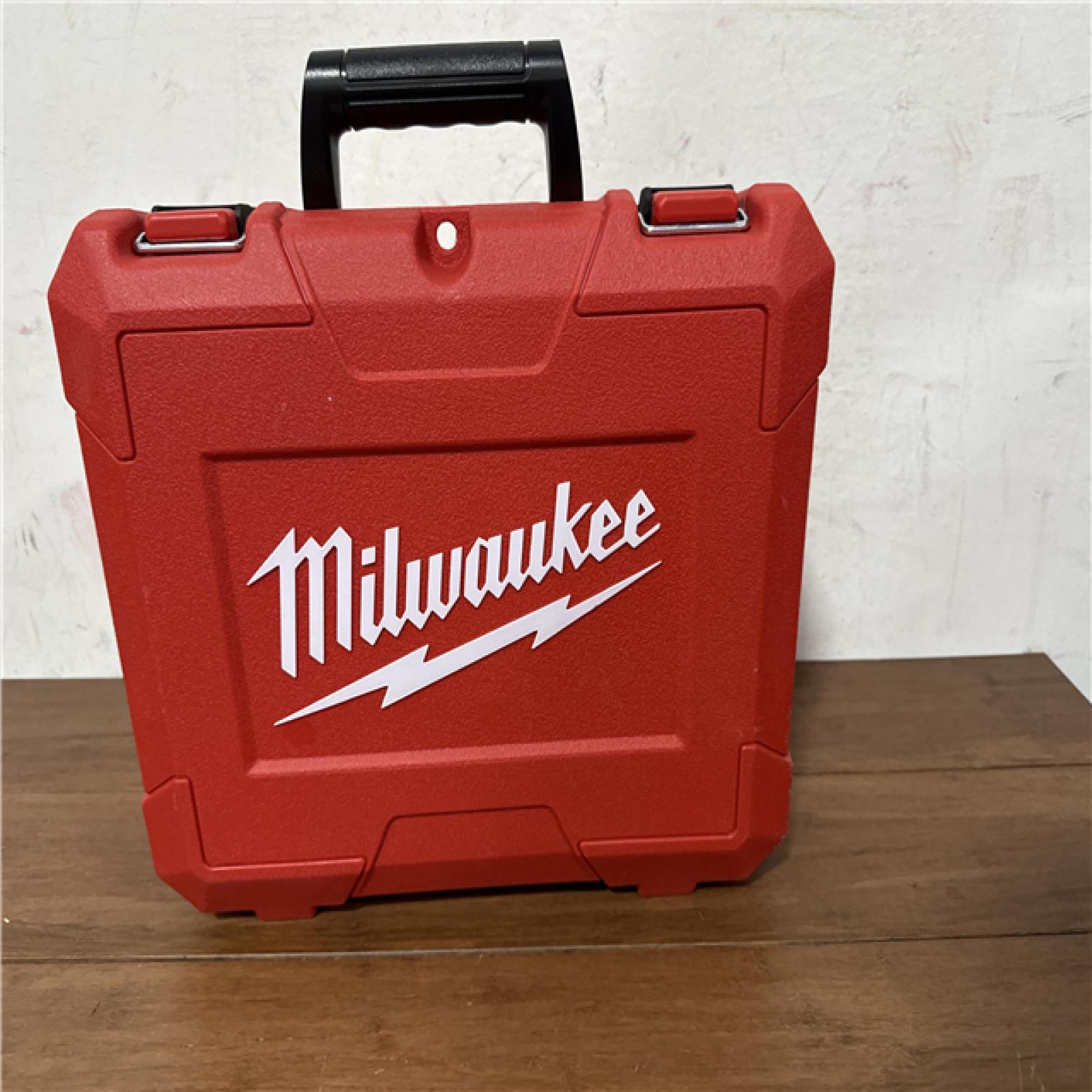 California AS-IS Milwaukee M12 PEX Expander Kit  Includes (2) Batteries  Charger & Hard Case