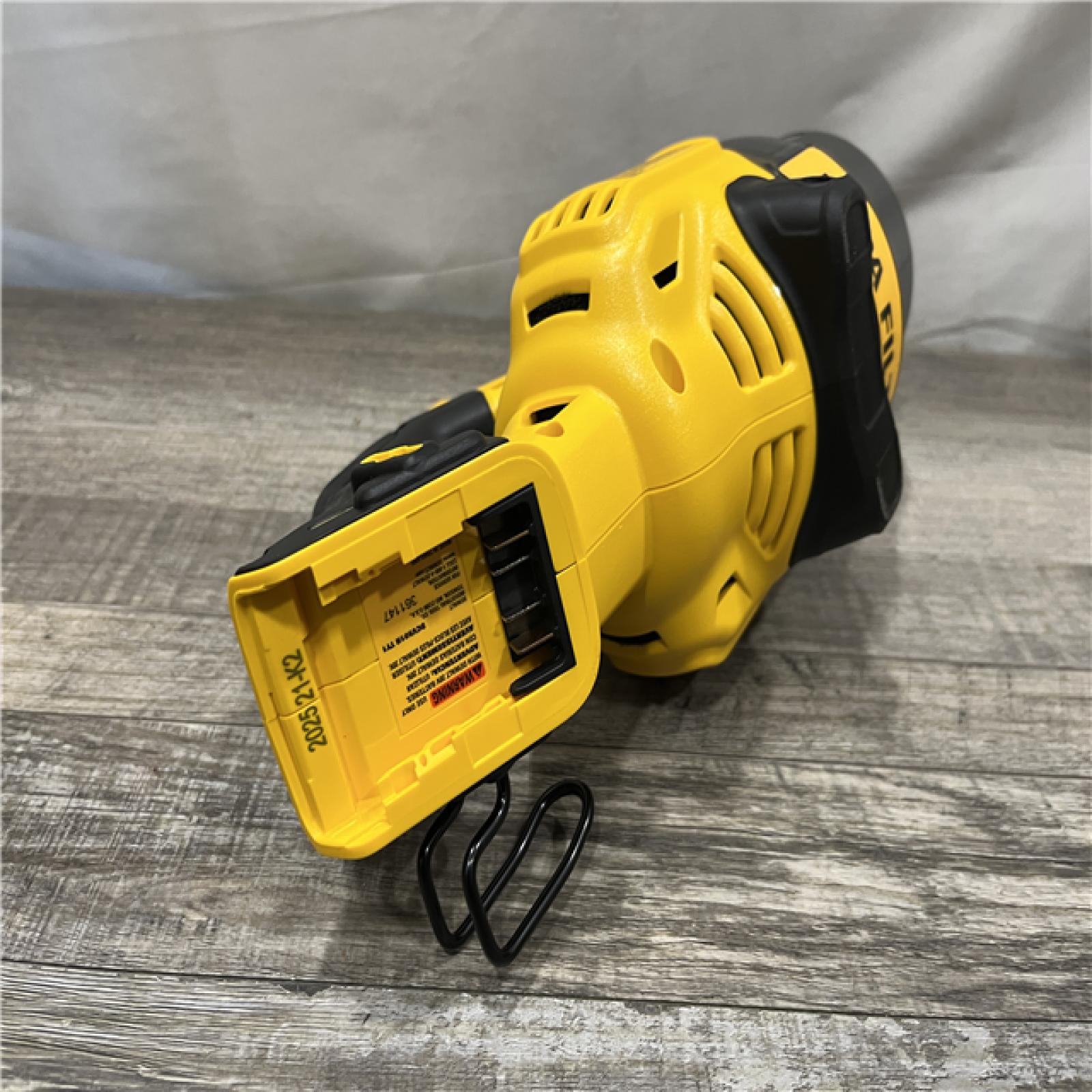 AS-IS DEWALT Bagless 20V MAX Stick Cordless General Dirt Filter Handheld Vacuum (Tool Only)