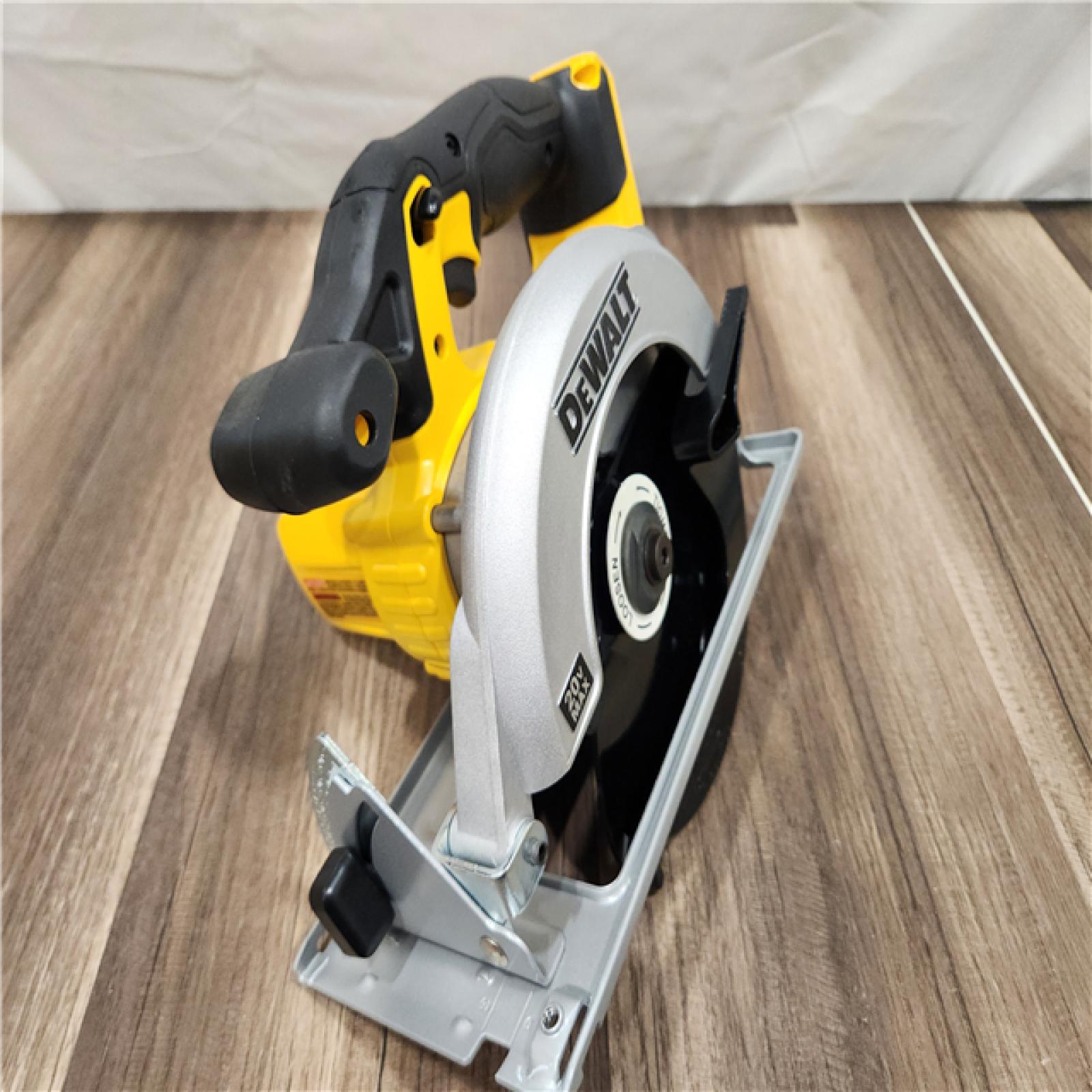 GOOD DEWALT FLEXVOLT 60V MAX Cordless Brushless 7-1/4 in. Wormdrive Style Circular Saw (Tool Only)
