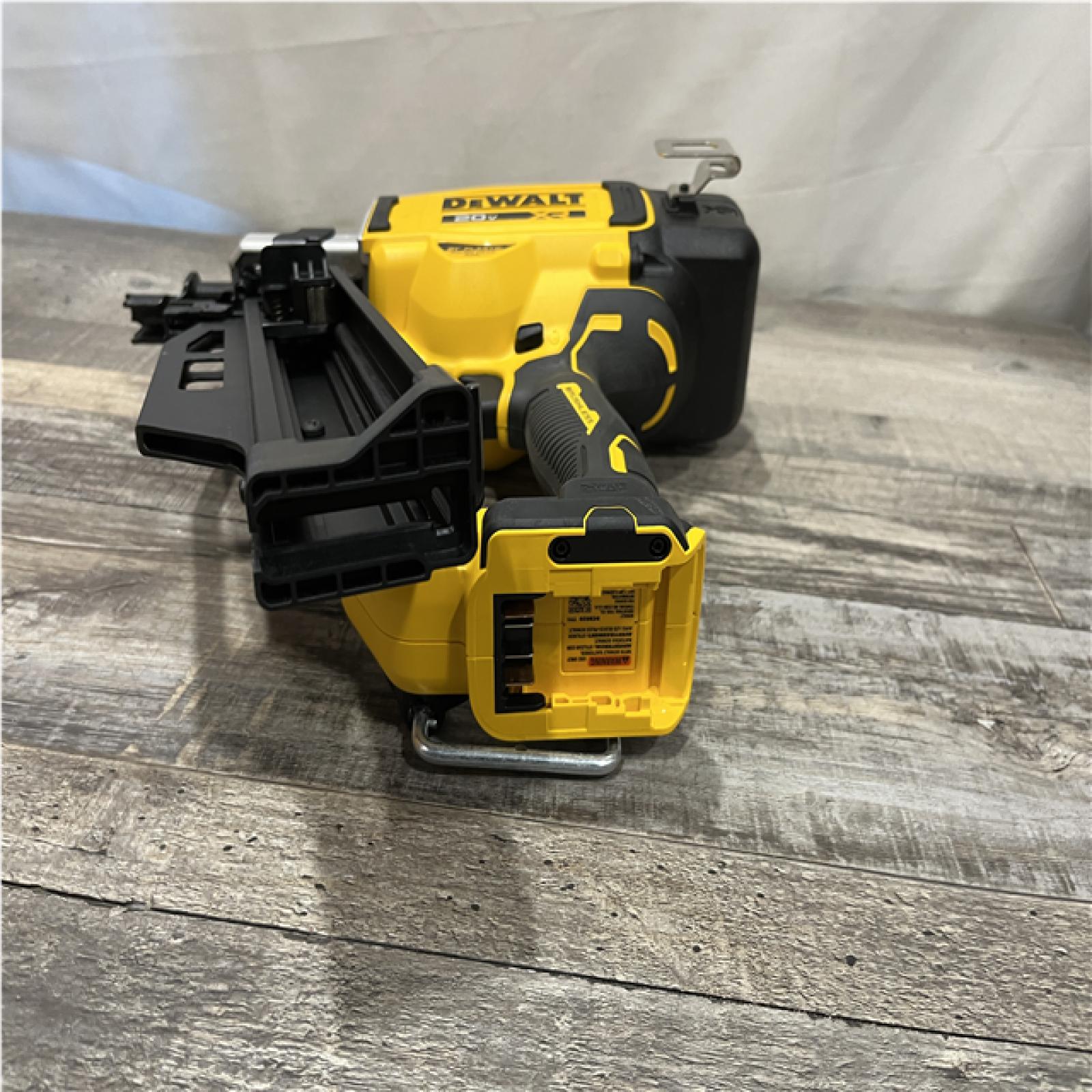 AS-IS DEWALT 20-Volt 21° Cordless Framing Nailer (Tool-Only)
