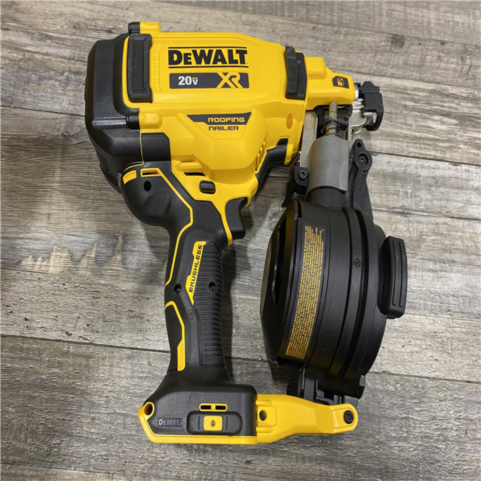 AS-IS DEWALT 20V MAX Lithium-Ion 15-Degree Electric Cordless Roofing Nailer Kit