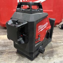 AS-IS Milwaukee 12-Volt Lithium-Ion Cordless Green 250 ft. 3-Plane Laser Level Kit