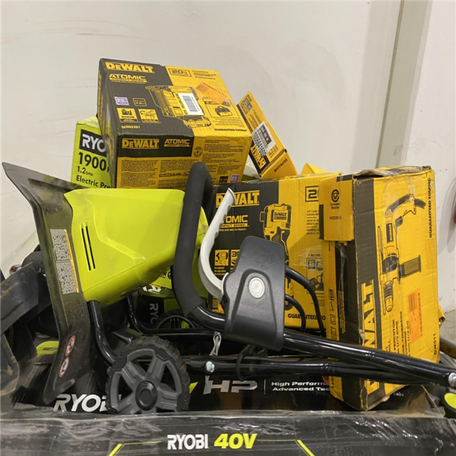 Dallas Location - As-Is Tool Pallet