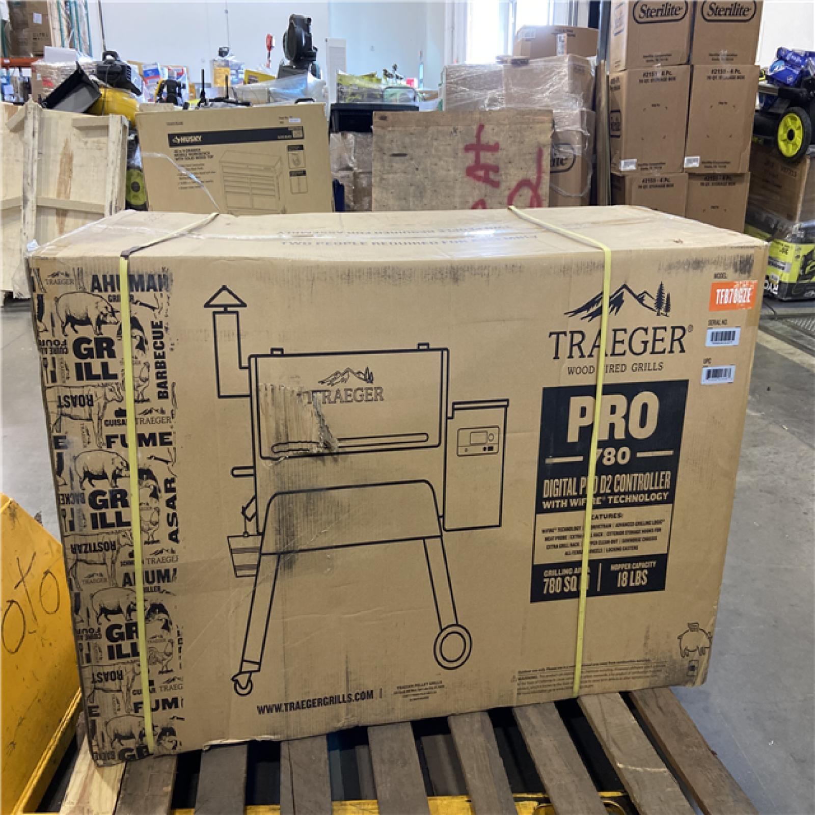 DALLAS LOCATION - Traeger Pro 780 Wi-Fi Pellet Grill and Smoker in Bronze