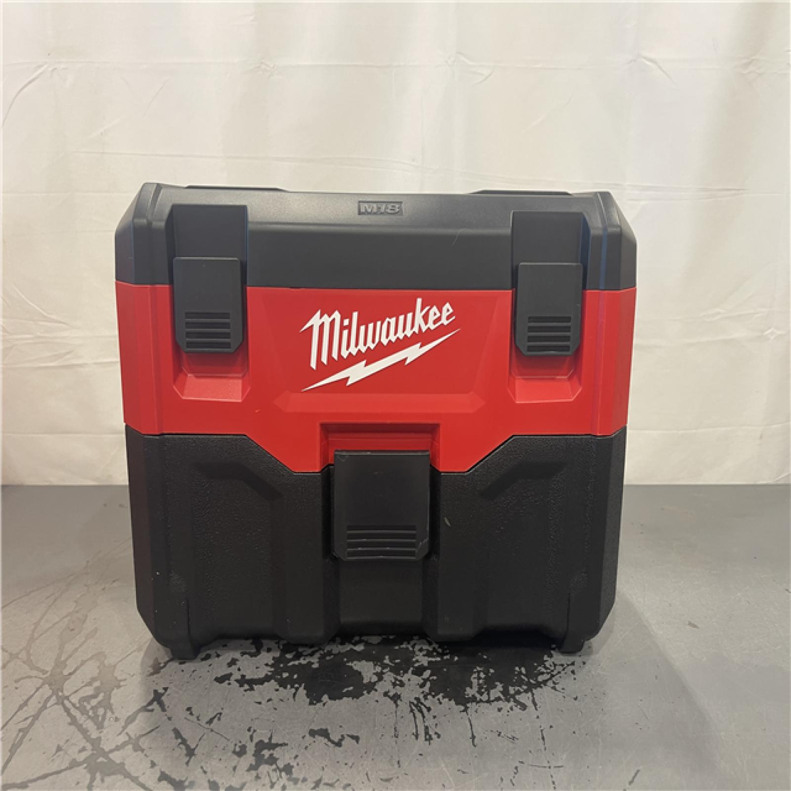 Milwaukee M18 Vacuum 2Gal Hose Access (Tool-Only)