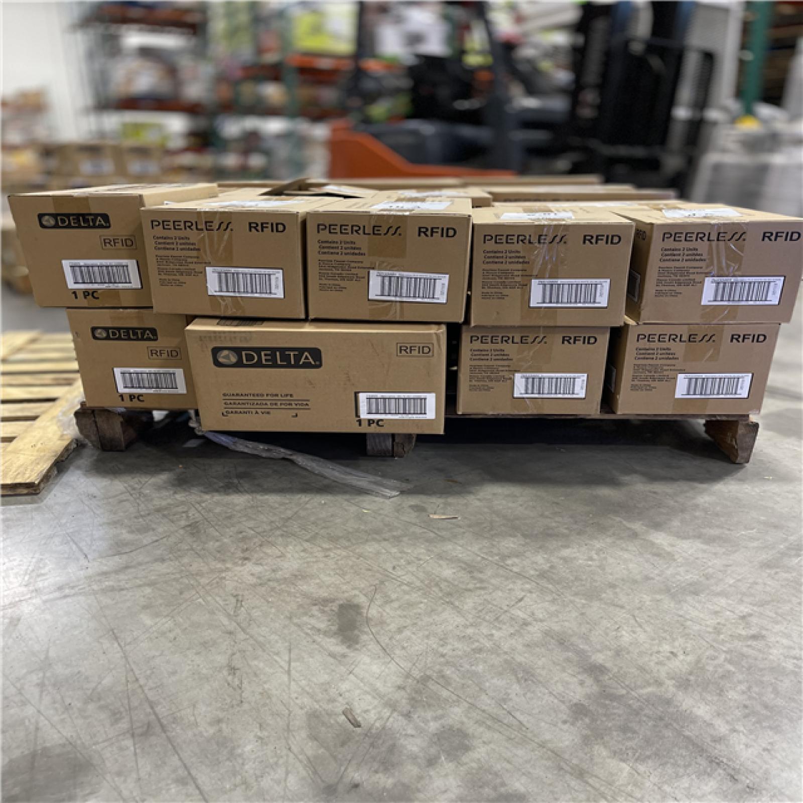 DALLAS LOCATION- DELTA SHOWER HEAD MIXED PALLET