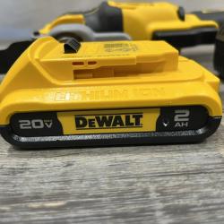 AS-IS DEWALT 20V MAX XR Cordless Brushless 3-Speed Oscillating Multi Tool Kit