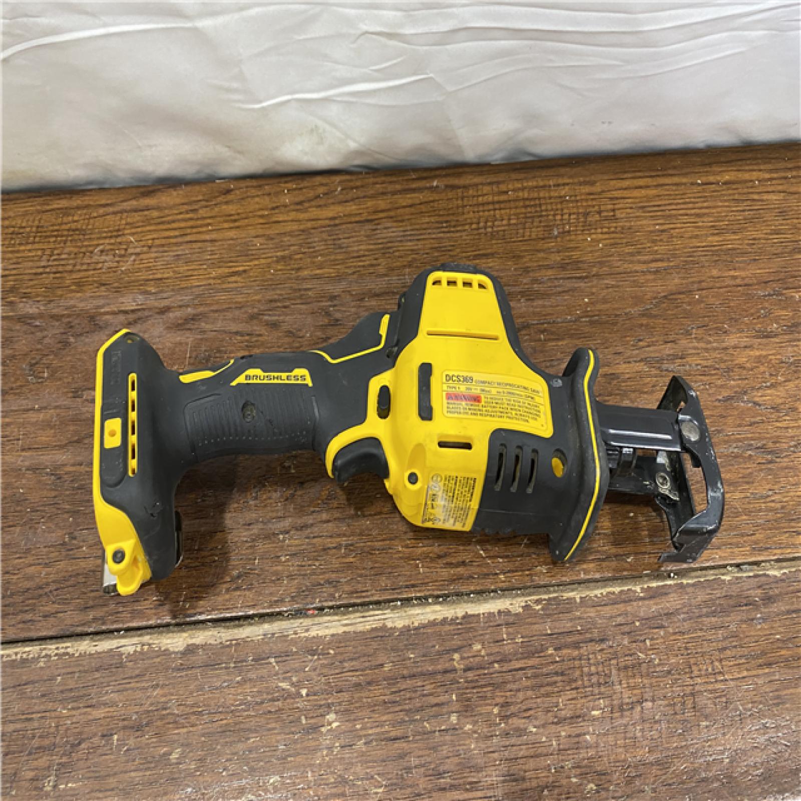 AS-IS Dewalt DCS369B ATOMIC 20V MAX Cordless One-Handed Reciprocating Saw (Tool Only)