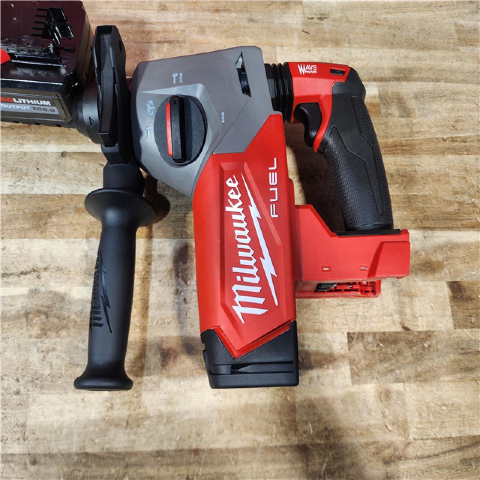 HOUSTON LOCATION - AS - IS Milwaukee FUEL 18V Lithium-Ion Brushless 1 in. Cordless SDS-Plus Rotary Hammer Kit