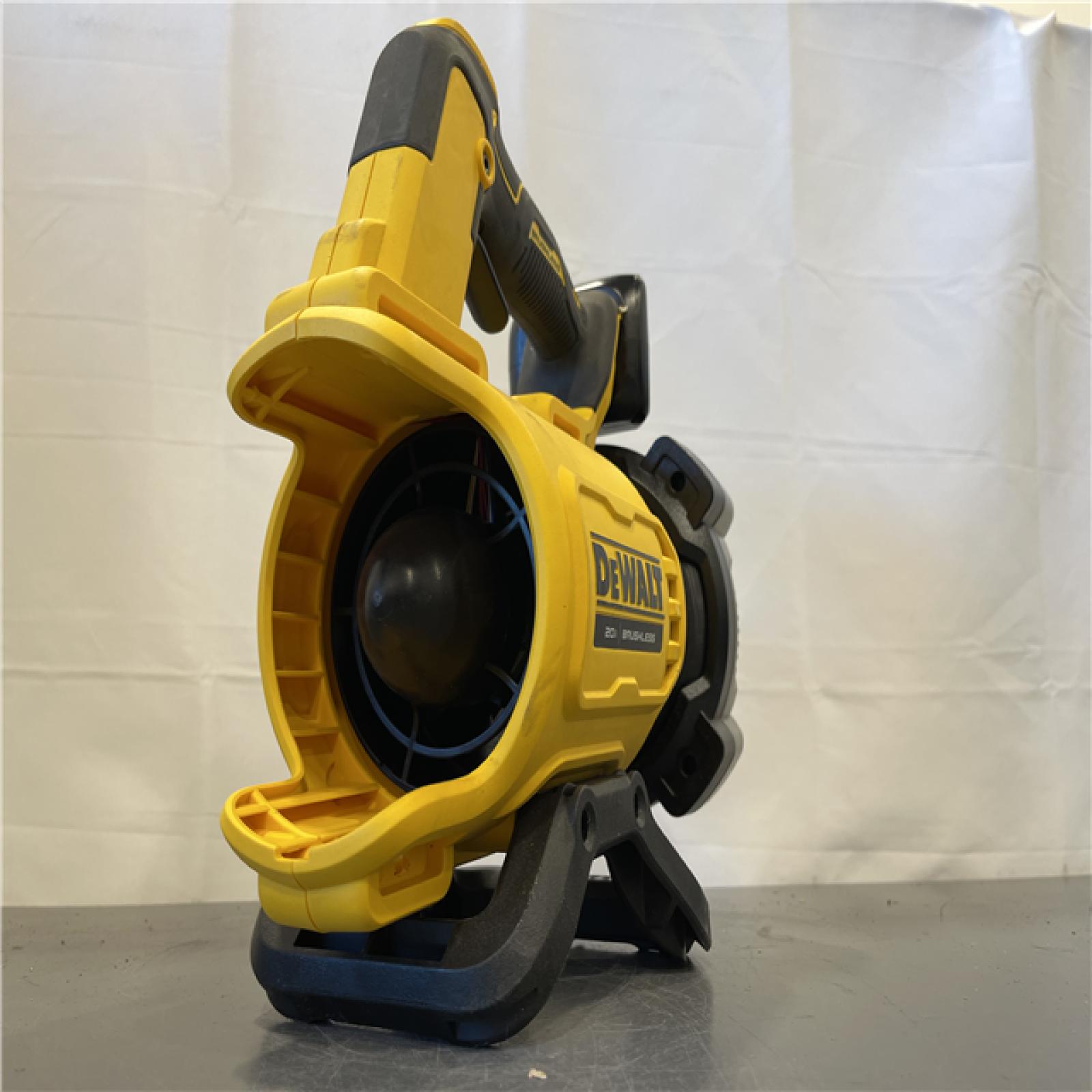 AS-IS - DeWalt Brushless Cordless Battery Powered Handheld Leaf Blower KIT