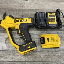 AS-IS DEWALT 20V MAX Cordless Battery Powered Pruner Kit