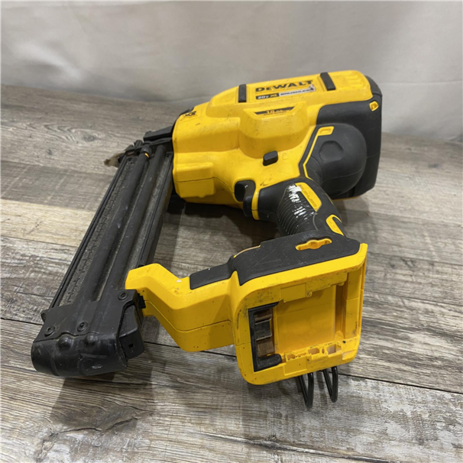 AS-IS DEWALT 20V MAX XR Lithium-Ion Electric Cordless 18-Gauge Brad Nailer (Tool Only)