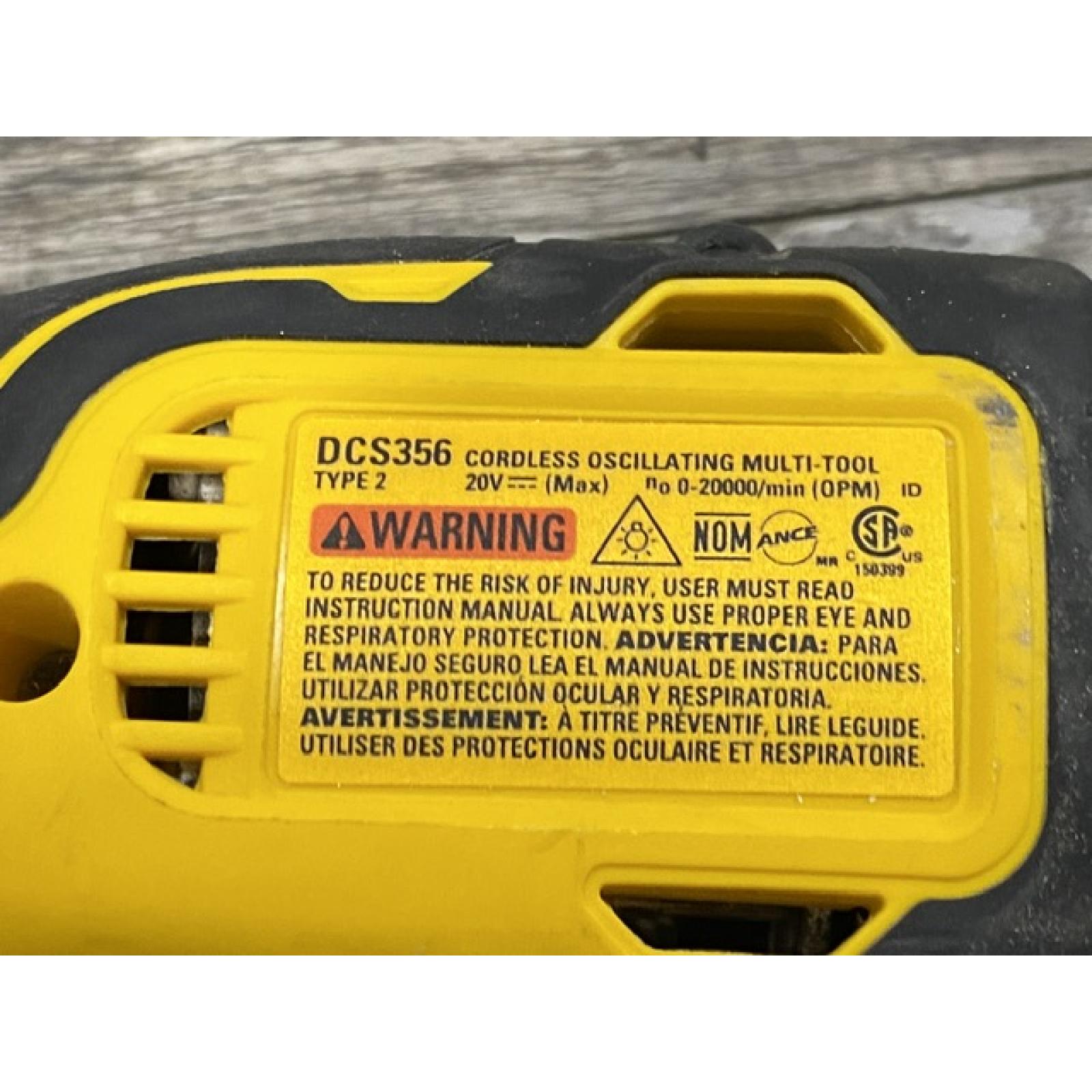 AS-IS DEWALT 20V MAX XR Cordless Brushless 3-Speed Oscillating Multi Tool Kit