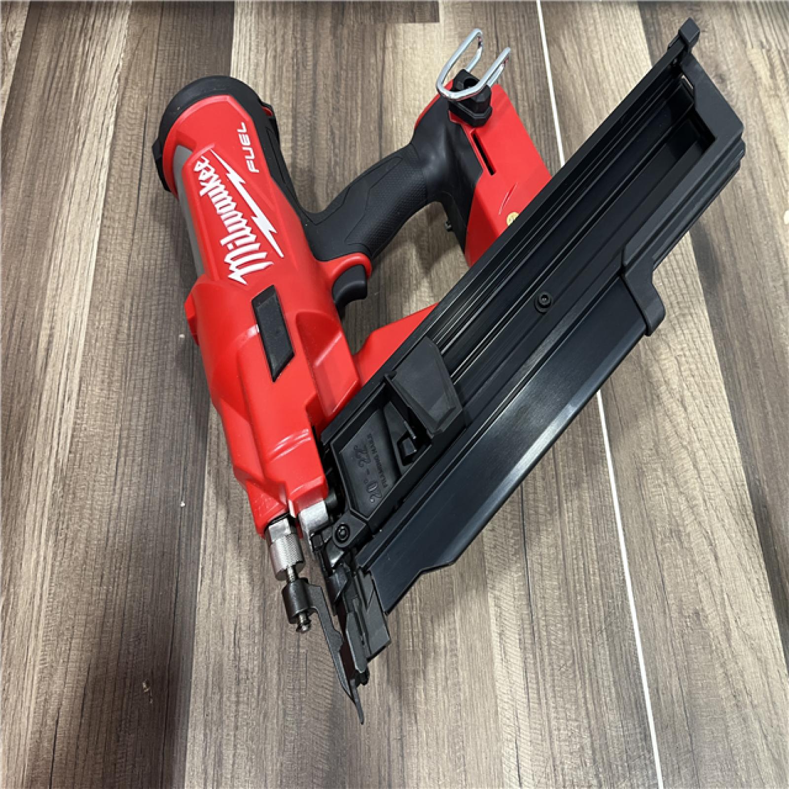GOOD Milwaukee 2744-20 M18 FUEL 21-Degree Cordless Framing Nailer (Tool Only)