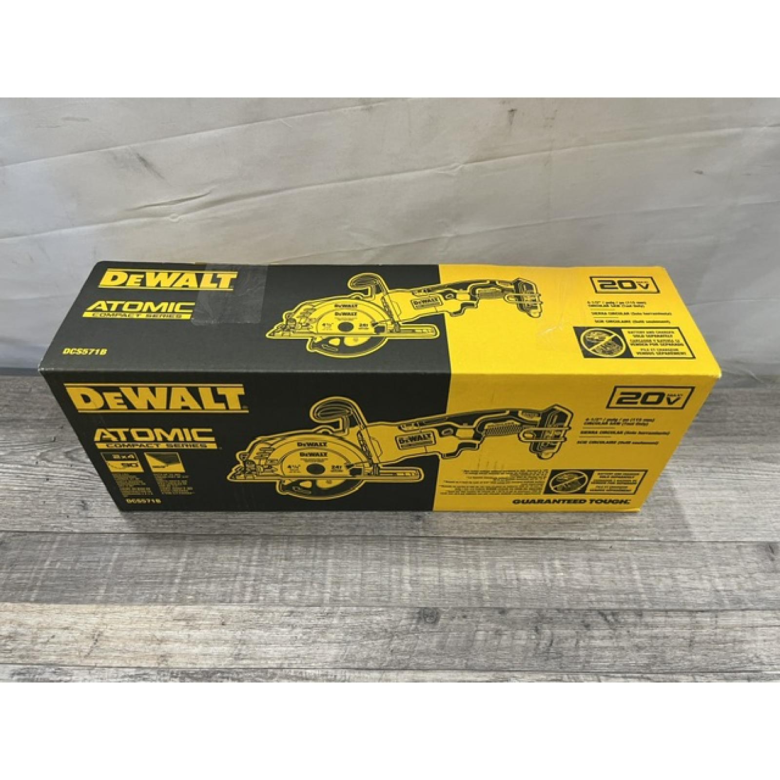 NEW - DEWALT ATOMIC 20V MAX Cordless Brushless 4-1/2 in. Circular Saw (Tool Only)
