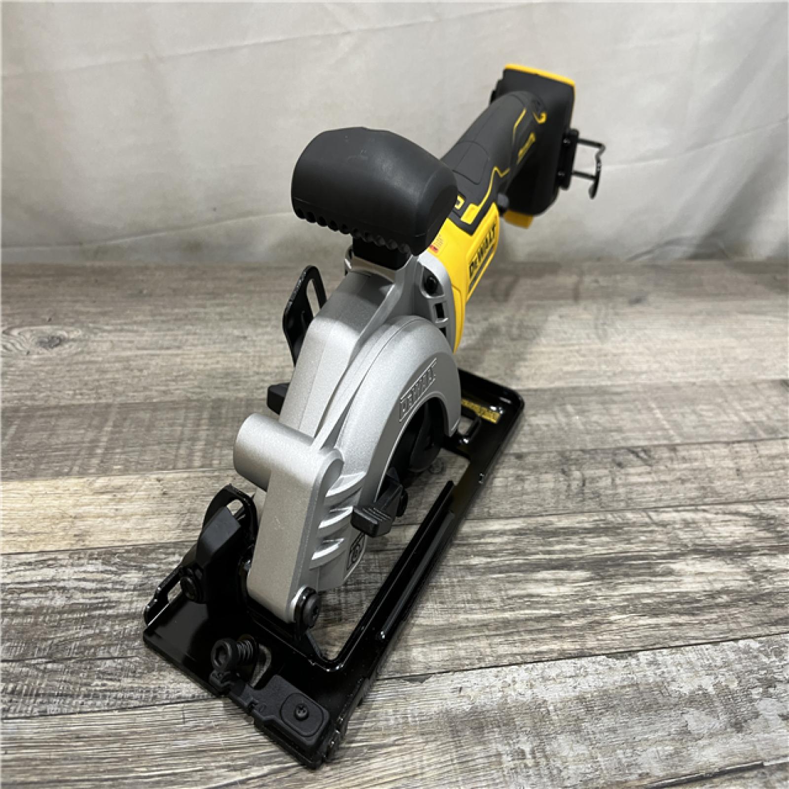AS-IS DEWALT ATOMIC 20V MAX Cordless Brushless 4-1/2 in. Circular Saw (Tool Only)