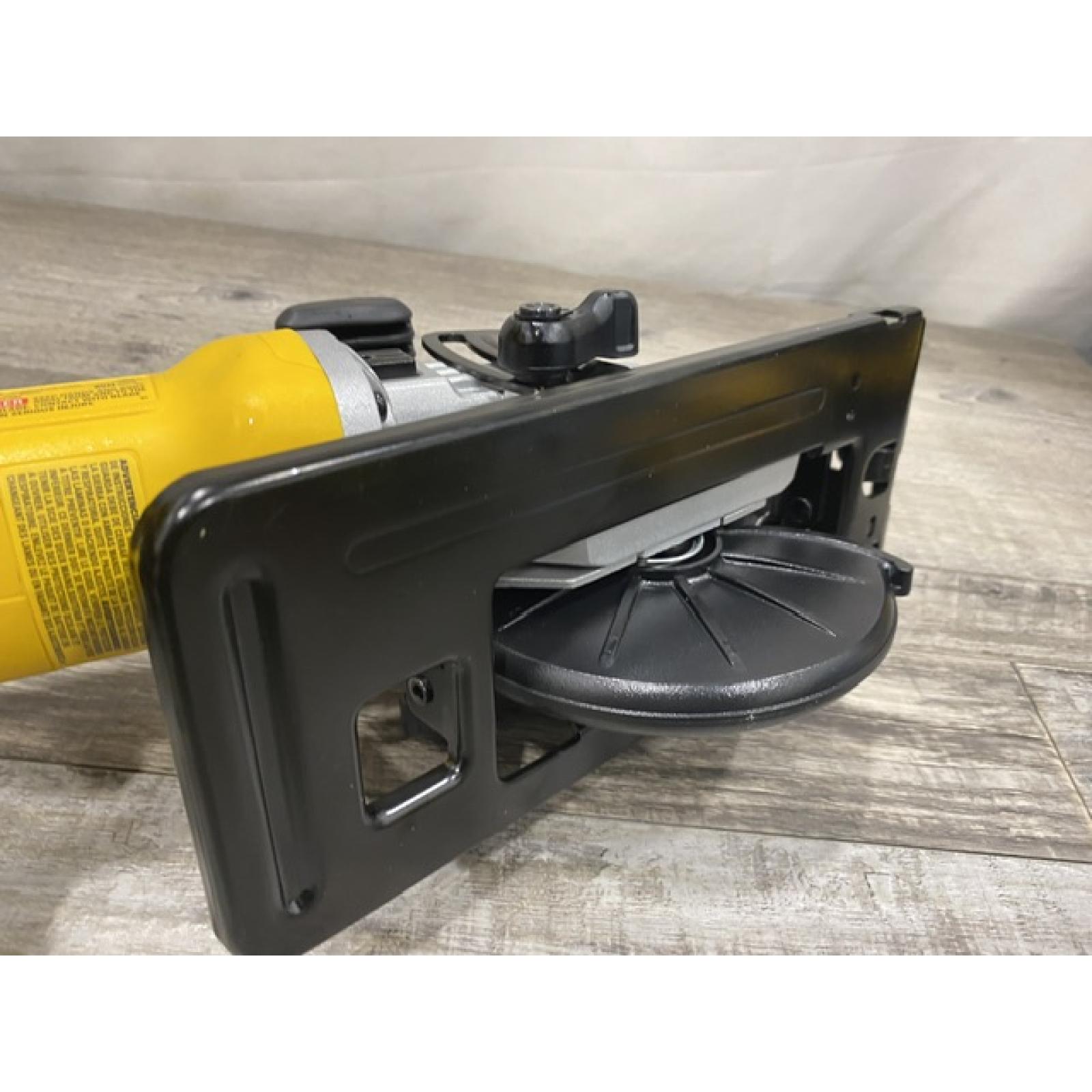 AS-IS DEWALT ATOMIC 20V MAX Cordless Brushless 4-1/2 in. Circular Saw (Tool Only)