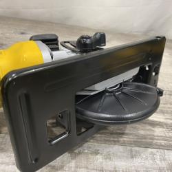 AS-IS DEWALT ATOMIC 20V MAX Cordless Brushless 4-1/2 in. Circular Saw (Tool Only)