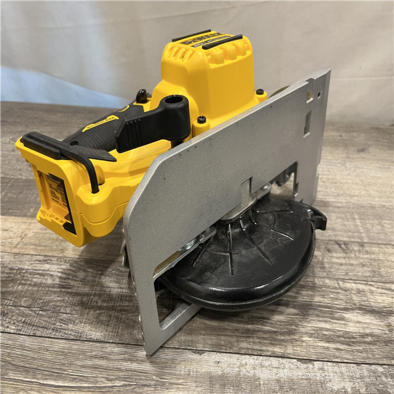 AS-IS DEWALT 20V MAX Cordless Brushless 6-1/2 in. Sidewinder Style Circular Saw (Tool Only)