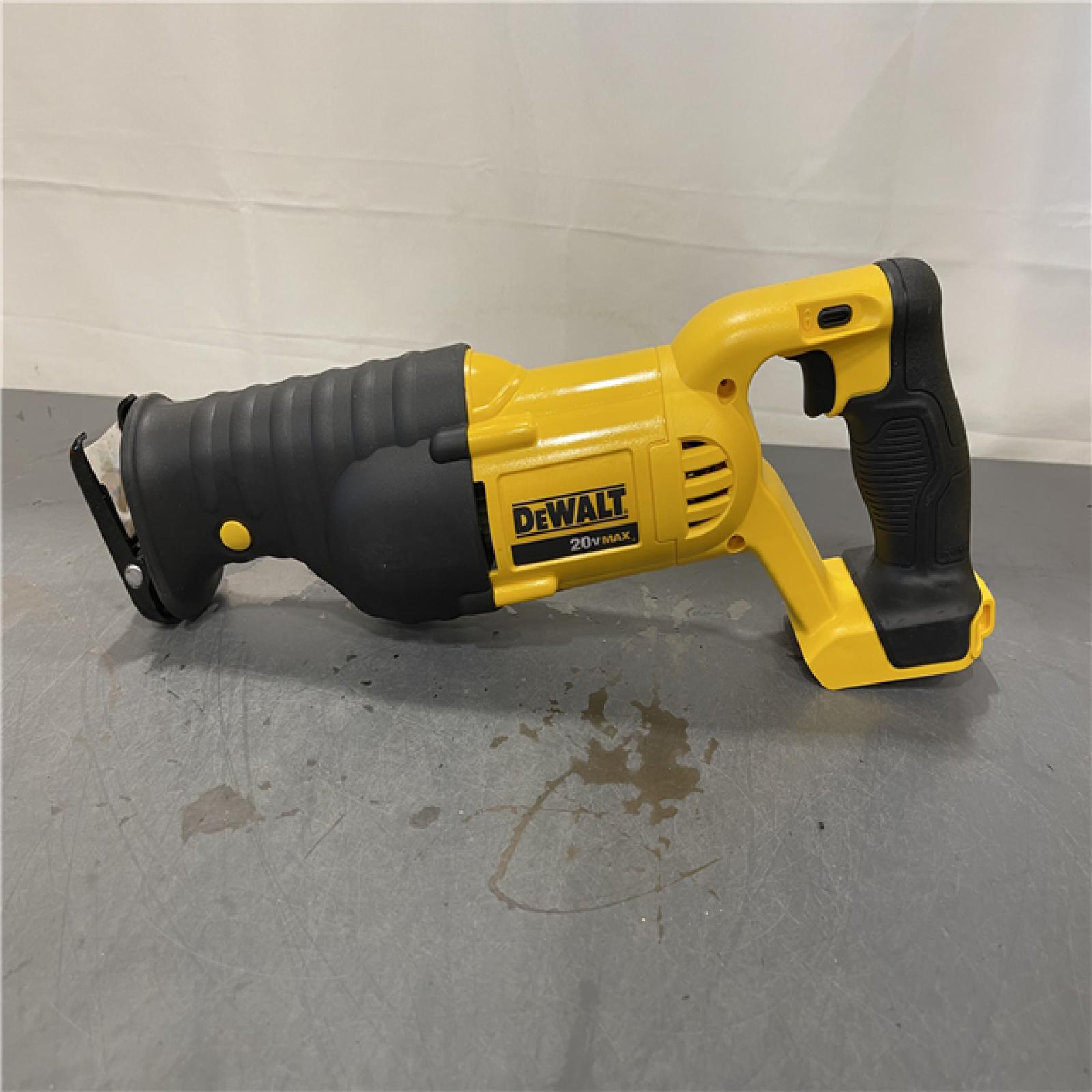 AS-IS - DEWALT 20V MAX Cordless Reciprocating Saw