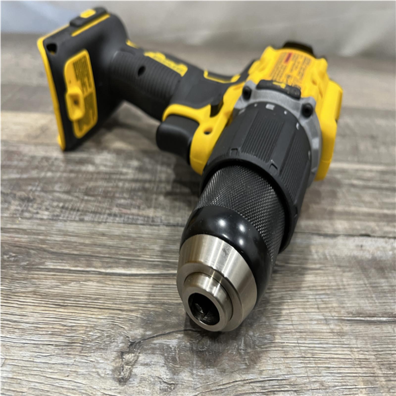 AS-IS DEWALT ATOMIC 20V Lithium-Ion Cordless 1/2 in. Hammer Drill Kit
