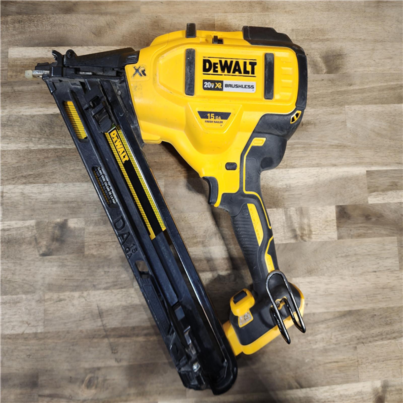 HOUSTON LOCATION - AS-IS DEWALT 20V MAX XR 15 Ga. Cordless 34 Deg Nailer 20 V
