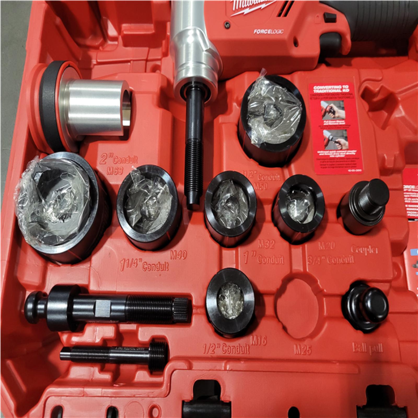 CALIFORNIA AS-IS MILWAUKEE M18 FORCE LOGIC 6T KNOCKOUT TOOL 1/2 W/ PUNCHES & DIES